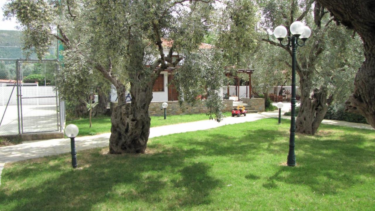 Razi Beach Лефокастро Екстериор снимка