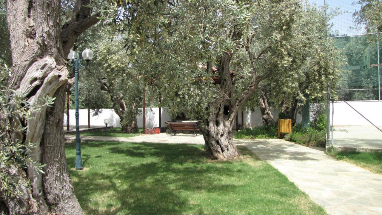 Razi Beach Лефокастро Екстериор снимка